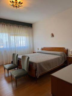 Back to the 70s, Large three-bedroom with parking - Udine - 6