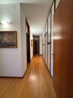Back to the 70s, Large three-bedroom with parking - Udine - 4