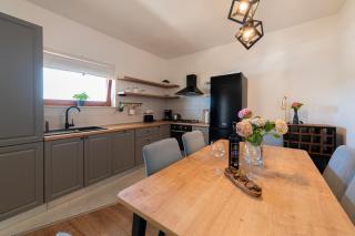 Seafront apartment Elona - 0