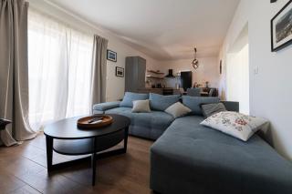 Seafront apartment Elona - 4