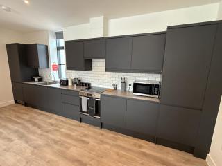 High quality 2 bedroom 2 bathroom First floor centrally located - 3 Queen Street - Ashbrook Serviced Apartments - 5