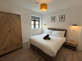High quality 2 bedroom 2 bathroom First floor centrally located - 3 Queen Street - Ashbrook Serviced Apartments - Abingdon - 3
