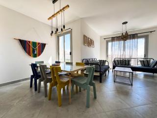 Poolside 2BR Chalet at Einbay Resort Steps from the Water - Ain Sokhna - 0