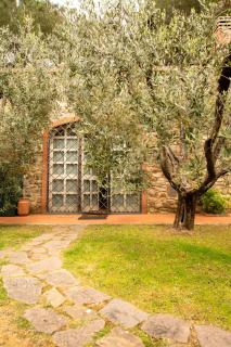 Chianti Villa with Private Park, 2 Apartments & Panoramic Views - Poggibonsi - 0