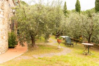 Chianti Villa with Private Park, 2 Apartments & Panoramic Views - Poggibonsi - 6