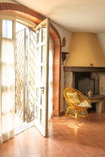 Chianti Villa with Private Park, 2 Apartments & Panoramic Views - Poggibonsi - 9