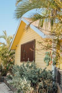 Sleeps 24 Steps to the Beach Heated Pool 7BR 7BA - St. Pete Beach - 3