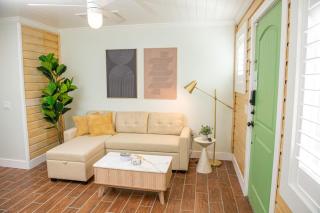 Sleeps 24 Steps to the Beach Heated Pool 7BR 7BA - St Pete Beach - 2