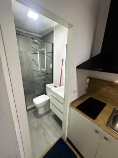 Cozy Studio Apartment - - 9