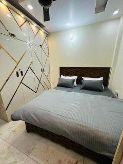 Beautiful Private 1BHK Apartment for all Occasions - Neu-Delhi - 2