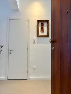 OlympianZeusApartment 2 1 - 4