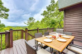 Hawks View Chalet, Hot Tub and Mountain Views - Murphy - 0