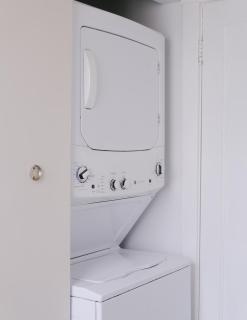 Fitness Pad, Stylish 2BR with Gym in Chicago - Chicago - 0