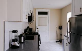 Chicago Chic, Cozy 1BR with Stylish Workspace - Chicago - 4