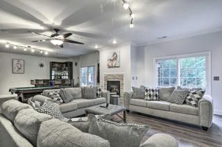 Rustic Escape w Game Room and Modern Amenities - Pinehurst - 9