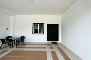 Trichrome Marina Island Minimalist Villa with Balcony - Lumut - 9