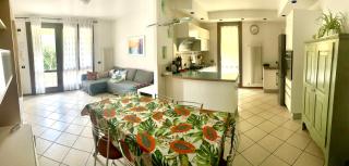 Villa con ampio giardino esterno e piscina condominiale - Garda - 7