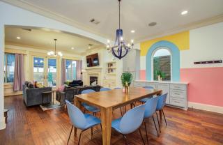 Houston Centrally Located w Backyard Pool Retreat - Houston - 1