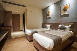 Hotel Tulips Grand - Hyderabad - 9