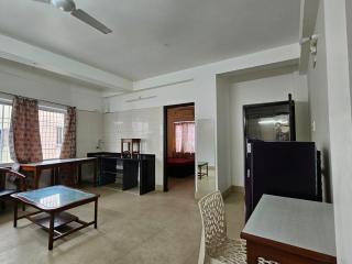 Spacious Room for Girls Only - Kalkutta - 5