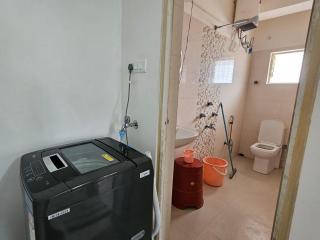 Spacious Room for Girls Only - Kalkutta - 3
