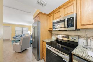 2b 2b Ground Floor Poolside - Surf Song #118 - 1