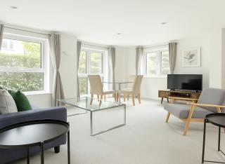 2 Bed Balcony Flat Chelsea Harbour - Londra - 0
