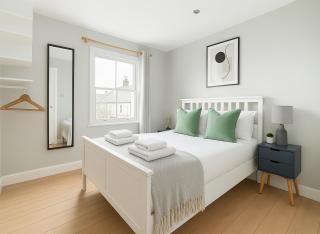 2 Bed Balcony Flat Chelsea Harbour - Londra - 9