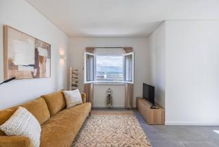 176 - Charming Riverview Apartment - 0