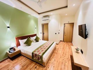 Hotel IP Swarn Near Anand Vihar Vaishali Ghaziabad - Ghaziabad - 5