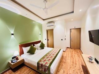 Hotel IP Swarn Near Anand Vihar Vaishali Ghaziabad - Ghaziabad - 1