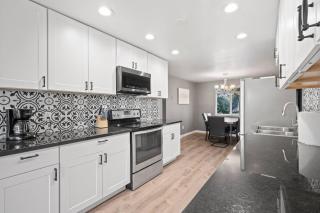 Central Huge Duplex - Sleeps 16 - 7