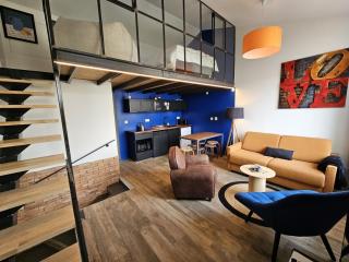 Le Loft de Genas - la Bastide, le Chalet, le Loft, le Mas, la Paillote - Genas - 0