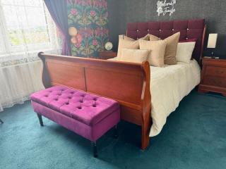 FINN VILLAGE - Loch Lomond Villa - THE JUNGLE ROOM with a PRIVATE HOT TUB - Drymen - 2