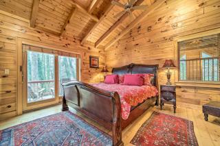 Walk to Golfing. Creekside Cabin and Hot Tub - Maggie Valley - 7