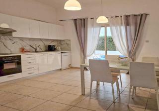 Sunshine Apartment - Paphos - 8