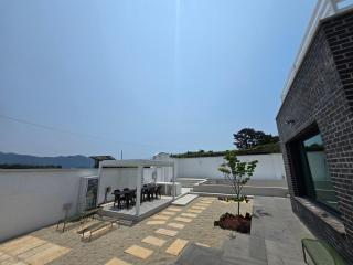 Tongyeong Stay Y Ho Pool Villa - Tongyeong - 7
