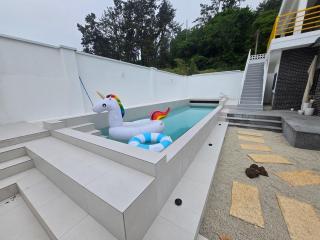 Tongyeong Stay Y Ho Pool Villa - Tongyeong - 1
