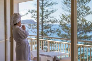Crowne Plaza Terrigal Pacific by IHG - Terrigal - 3