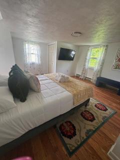 Cozy Home - New Britain - 7