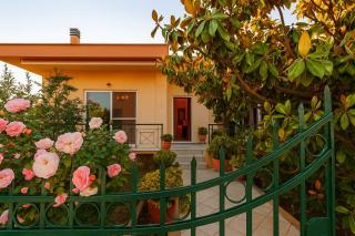 Stylish Seaside Home - Fully Equipped, big terrace - Calamata - 6