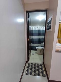 Queen V Staycation Tower D - Manila - 2