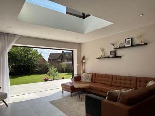 Modern Luxury Home with Spacious Garden close to Warner Bros Studio - Abbots Langley - 4