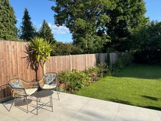 Modern Luxury Home with Spacious Garden close to Warner Bros Studio - Abbots Langley - 6