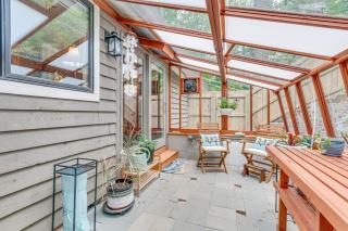 Cozy Hideaway with Grill, 17 Mi to Asheville - Black Mountain - 8