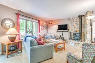 Cozy Hideaway with Grill, 17 Mi to Asheville - 7