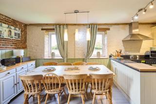 Host & Stay - Granary Barn - 8