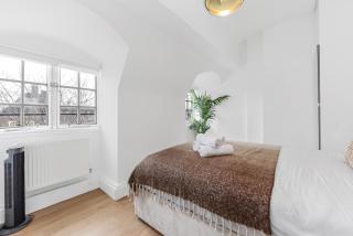 3 Bed 2 Bath in Edgeware Road! - 4