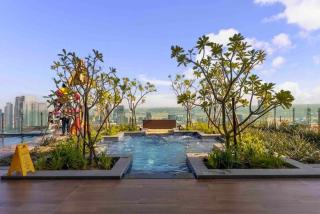5 Star Living Infinity Pool with Burj Khalifa view - Dubai - 2