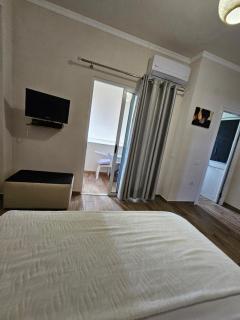 Joyous Apartments - Saranda - 9